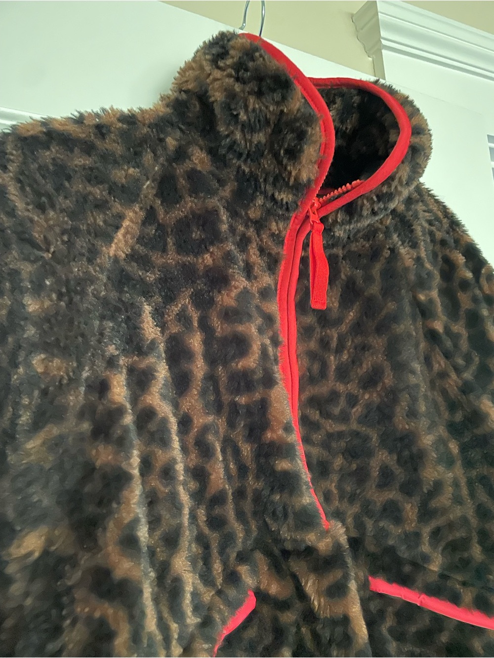 RUMORED - SUN VALLEY SHERPA, leopard print, small/medium - Picture 3 of 7